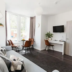 Design Lytham Апарт-отель